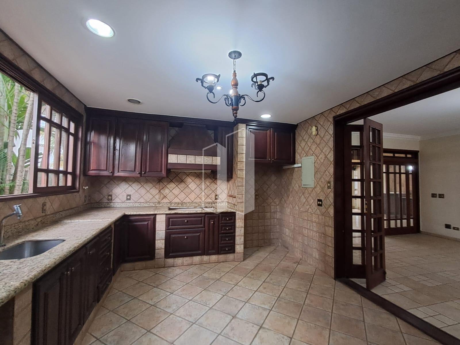 Casa à venda com 4 quartos, 4 suítes, 6 vagas e 600m² no Jardim Florença, Goiânia (GO) — foto 9 de 30