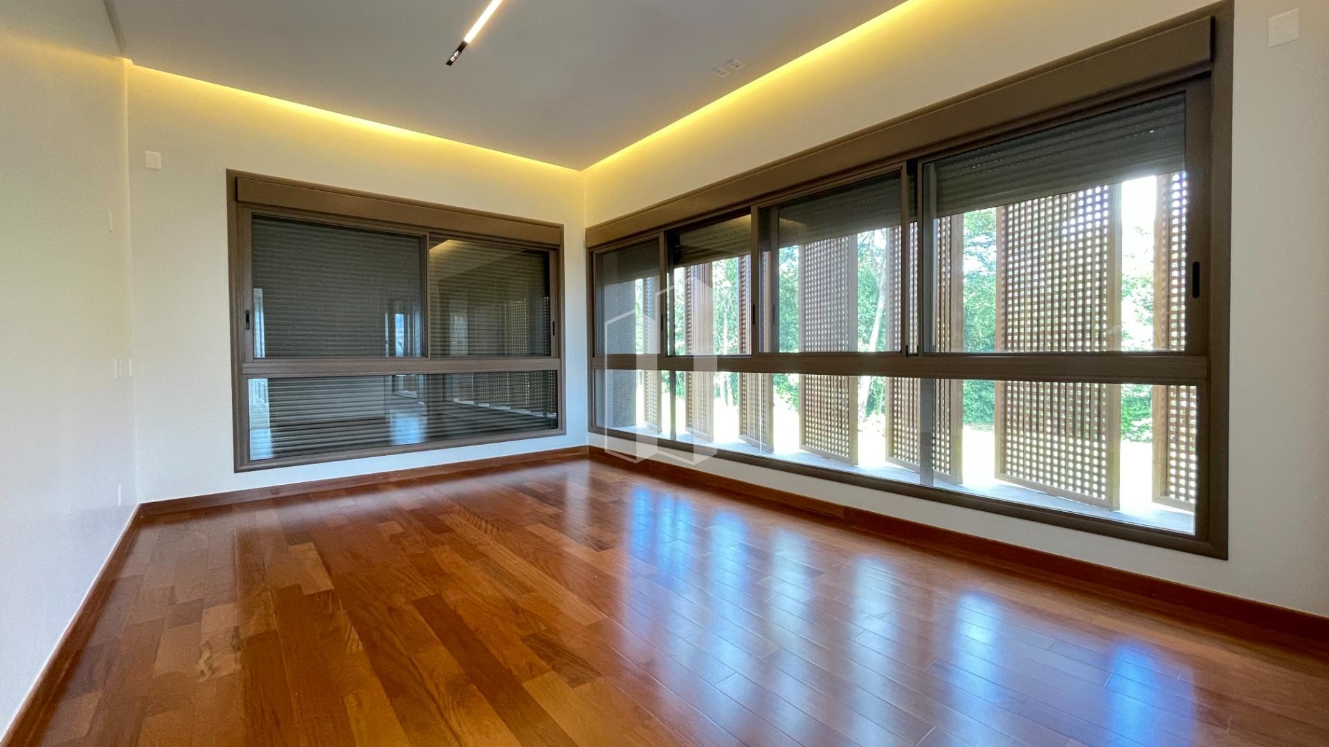 Casa à venda com 5 quartos, 5 suítes, 6 vagas e 440m² no Jardins França, Goiânia (GO) — foto 25 de 30