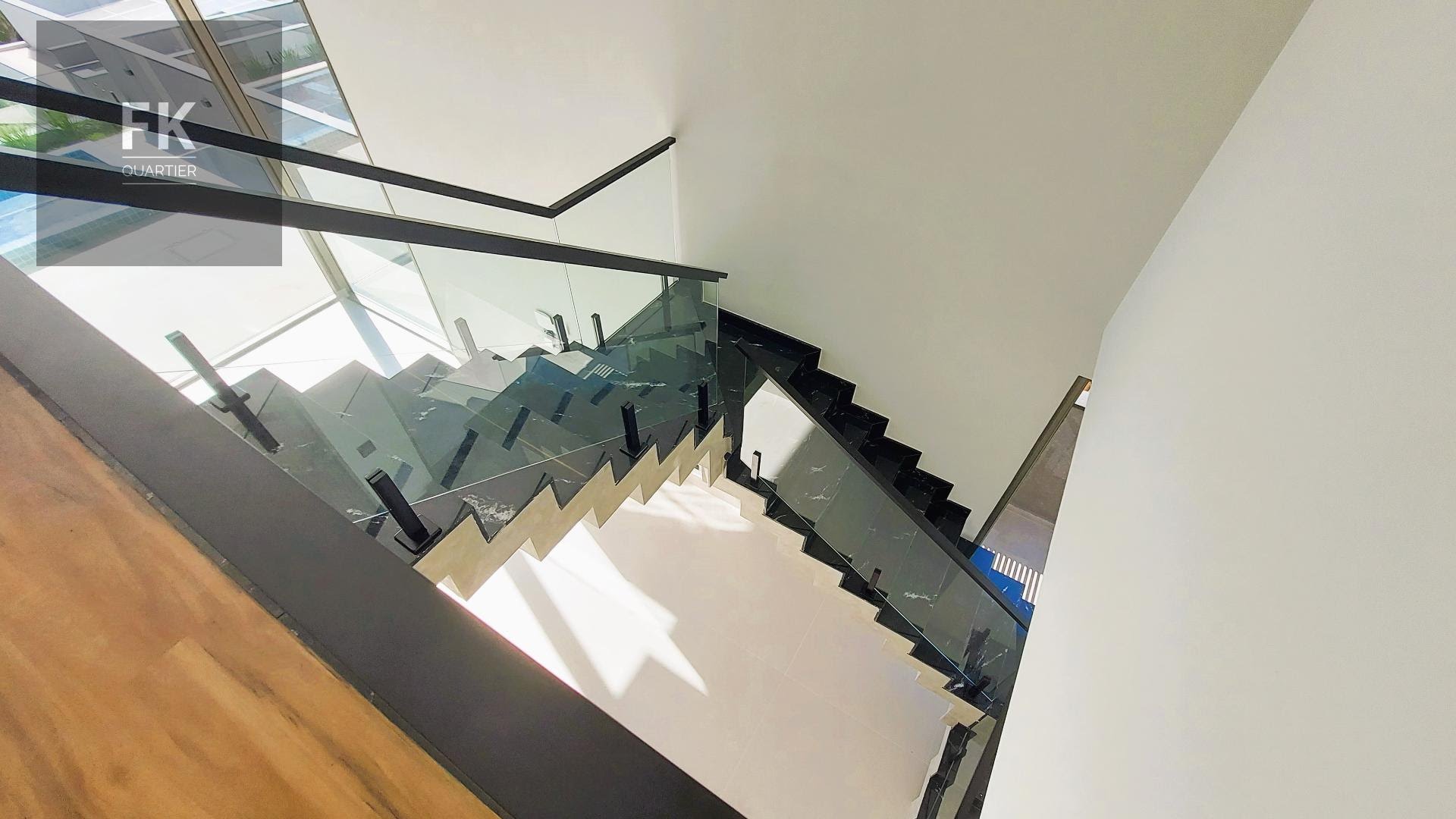 Casa à venda com 3 quartos, 3 suítes, 6 vagas e 265m² no Suru, Santana de Parnaíba (SP) — foto 7 de 27