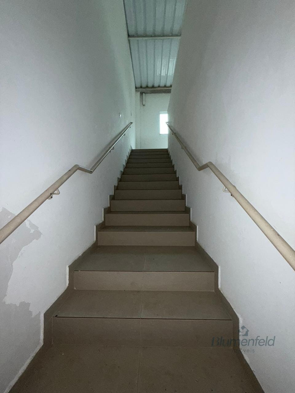 Comercial para alugar com 3 banheiros no Parque Rodrigo Barreto, Arujá (SP) — foto 12 de 16