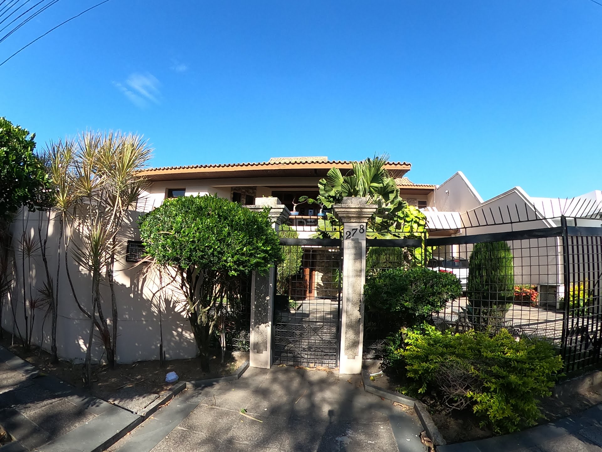 Casa Duplex à venda no Flamboyant em Campos dos Goytacazes 