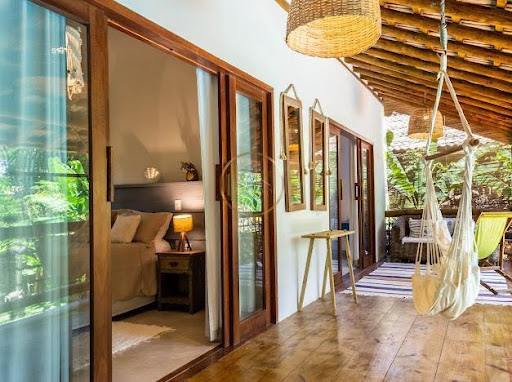 Casa 4 Dormitórios em Trancoso, Porto Seguro | 200m² 150k anual 