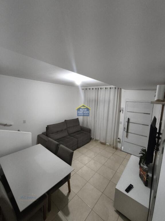 Casa à venda com 2 quartos, 2 banheiros, 1 vaga e 72m² no Sítio do Campo, Praia Grande — foto principal