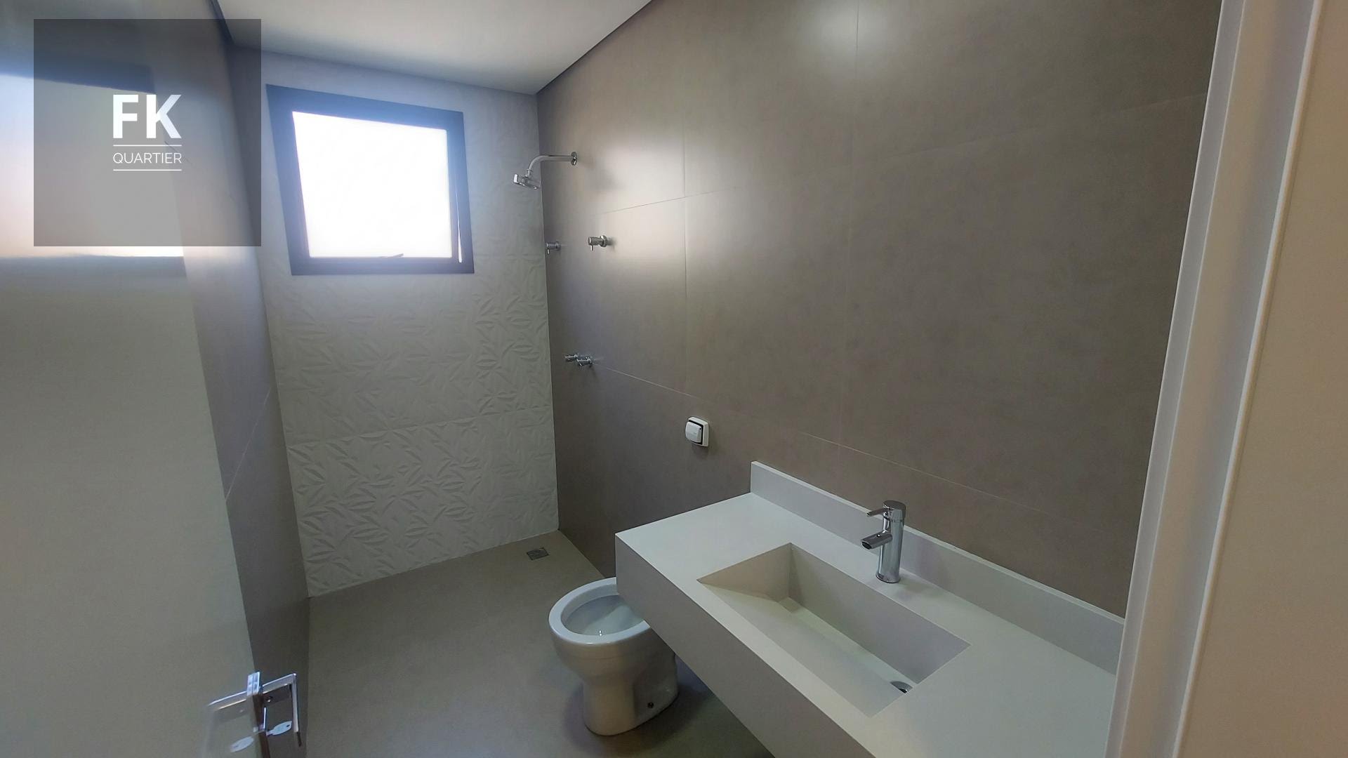 Casa à venda com 4 quartos, 4 suítes, 4 vagas e 385m² no Cidade Tamboré, Santana de Parnaíba (SP) — foto 15 de 26