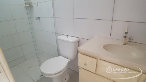 Aluguel casa geminada no bairro Floresta 