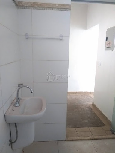 Loja / Salão em Centro - Jaboticabal, SP