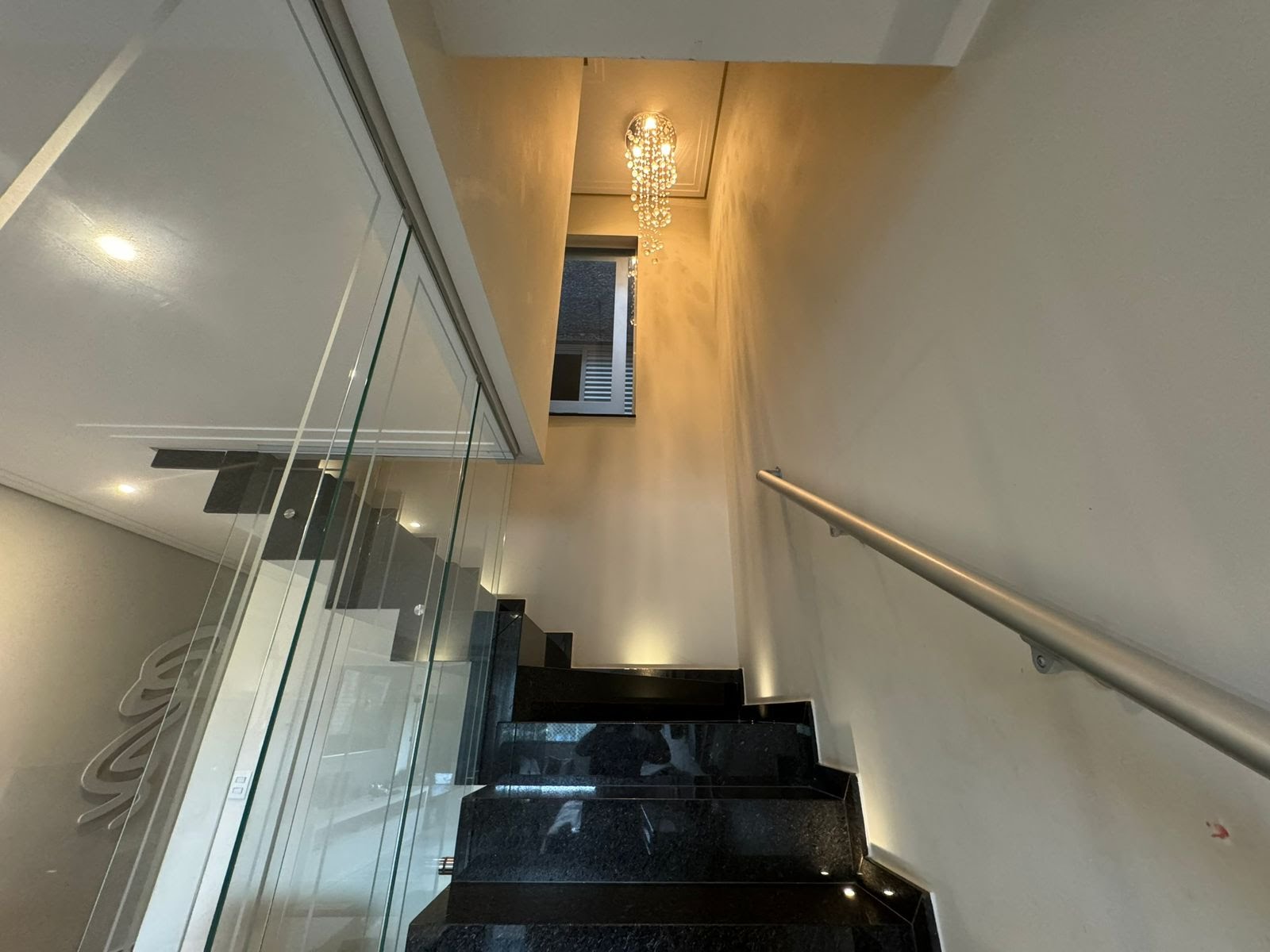 Casa à venda com 3 quartos, 3 suítes, 5 vagas e 232m² no Vila Comercial, São Paulo (SP) — foto 28 de 30