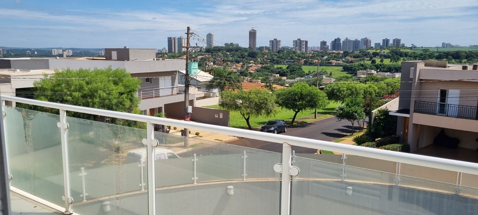 Casa à venda com 3 quartos, 3 suítes, 5 vagas e 255m² no Bonfim Paulista, Ribeirão Preto (SP) — foto 2 de 27