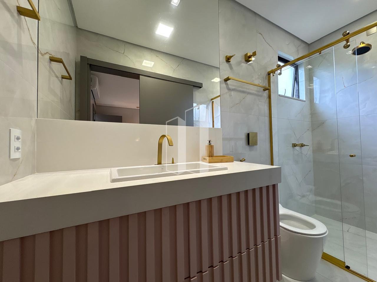 Casa à venda com 3 quartos, 3 suítes, 4 vagas e 286m² no Jardins Madri, Goiânia (GO) — foto 29 de 30