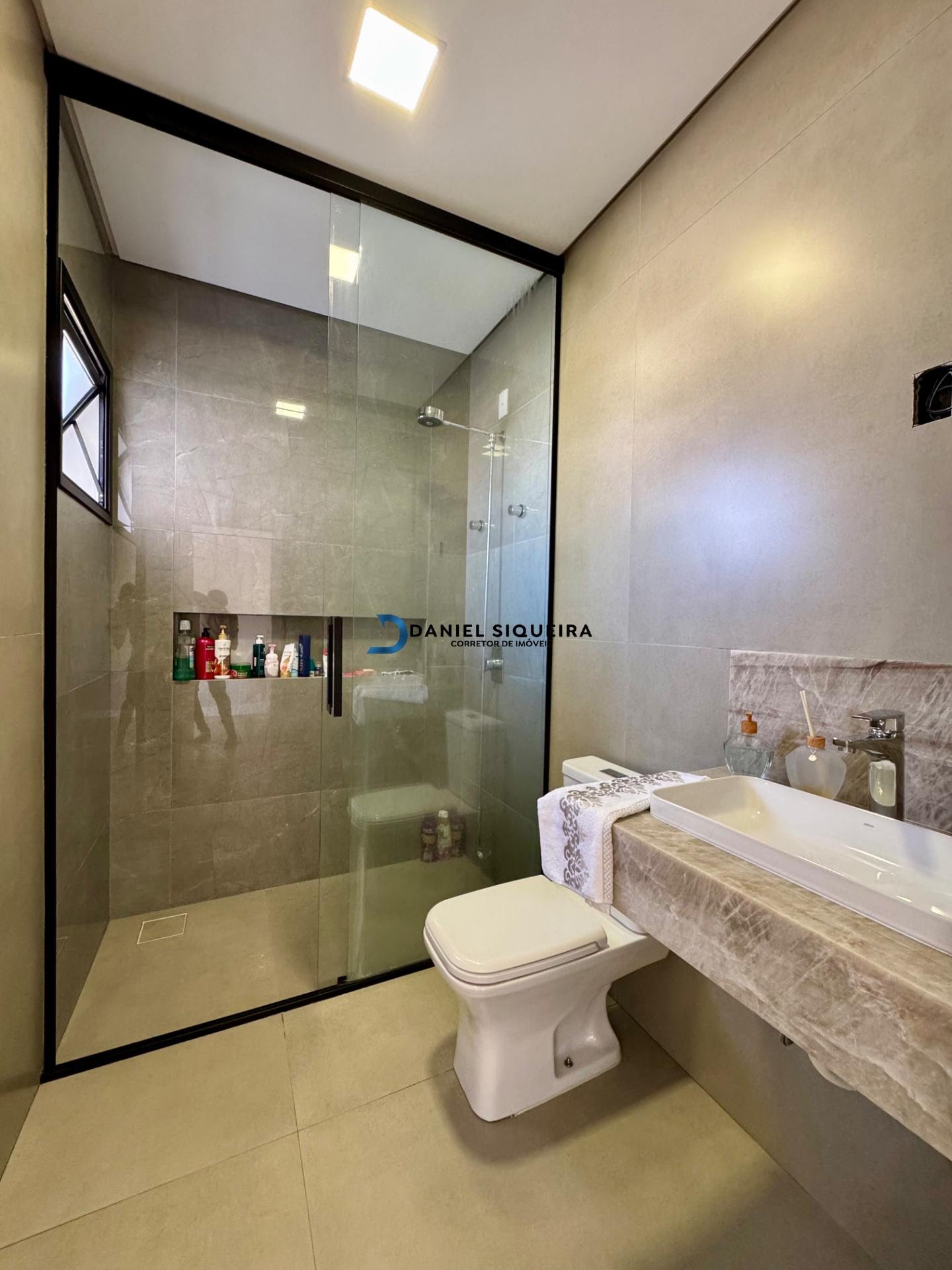 Casa à venda com 3 quartos, 1 suíte, 4 vagas e 165m² no Bairro Deltaville, Biguaçu (SC) — foto 22 de 30