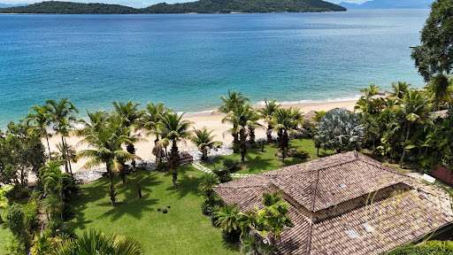 Casa na Praia para Venda em Angra dos Reis / RJ no bairro Praia Vermelha
