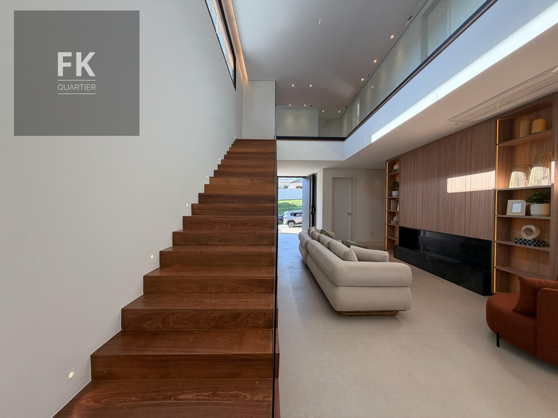 Casa à venda com 5 quartos, 5 suítes, 6 vagas e 490m² no Alphaville, Santana de Parnaíba (SP) — foto 4 de 30
