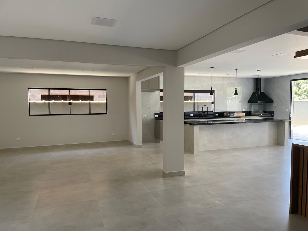 Casa à venda com 3 quartos, 5 banheiros, 3 vagas e 300m² no Jardim Carolina, Ubatuba (SP) — foto 8 de 24