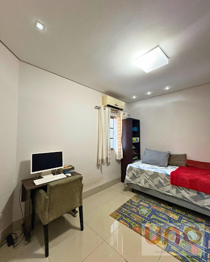Casa em condomínio no  Vilas Boas com 4 quartos - Campo Grande