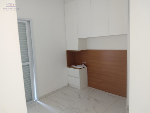 Dormitório 01 com sacada