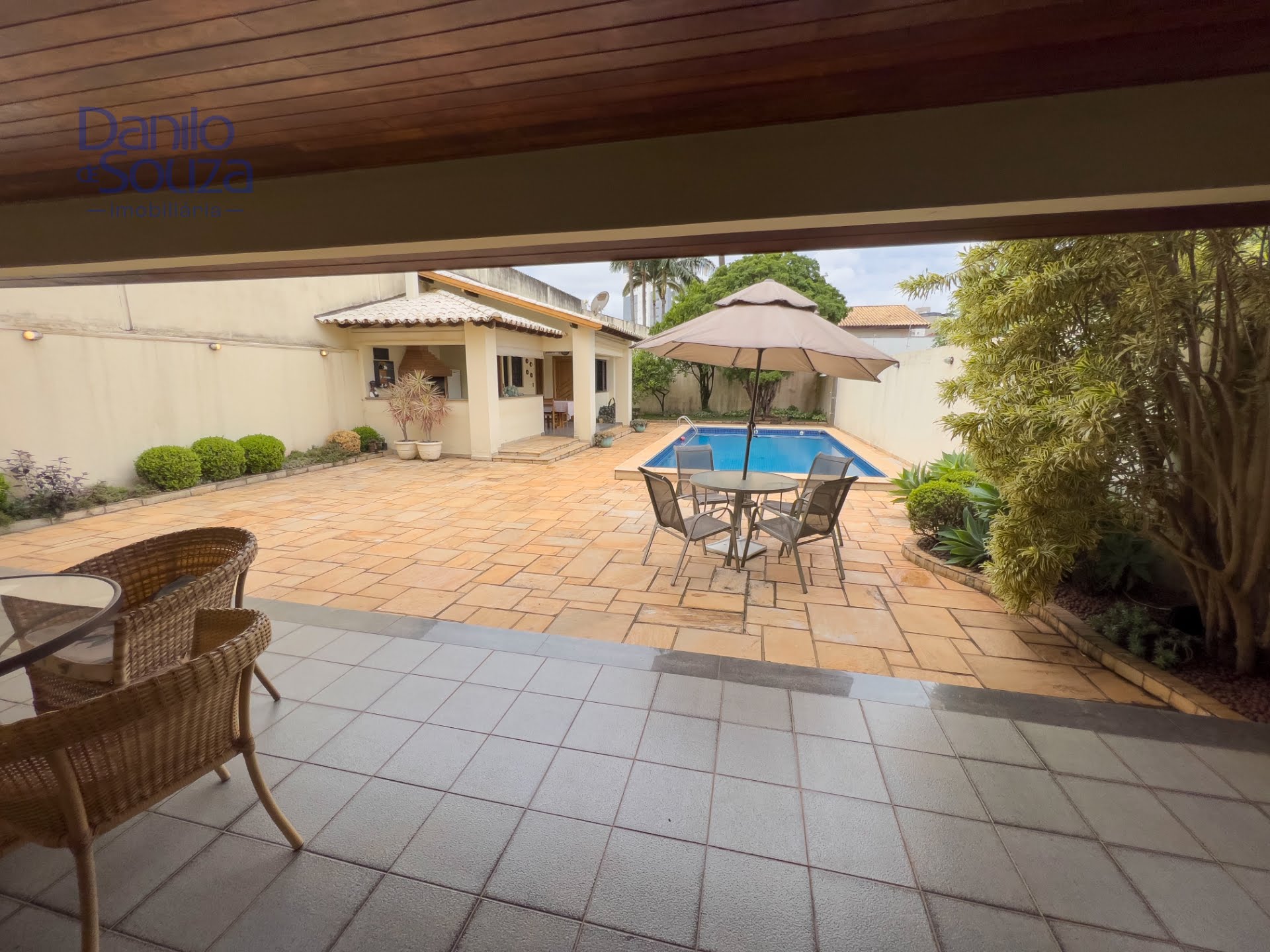 Casa à venda com 4 quartos, 2 suítes, 4 vagas e 576m² no Centro, Araxá (MG) — foto 18 de 24