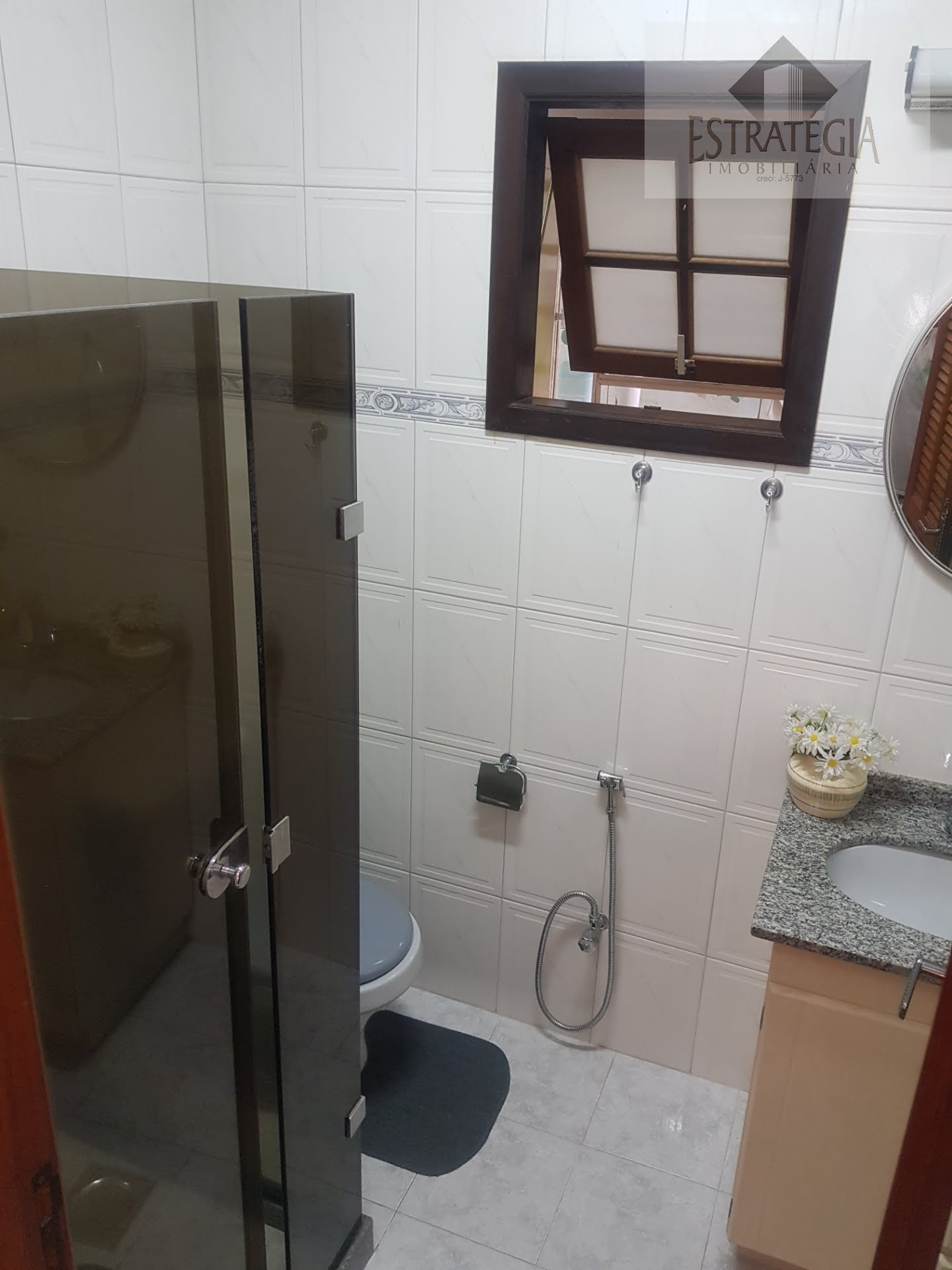 Casa à venda com 4 quartos, 1 suíte, 3 vagas e 239m² no Quarteirão Ingelheim, Petrópolis (RJ) — foto 23 de 30