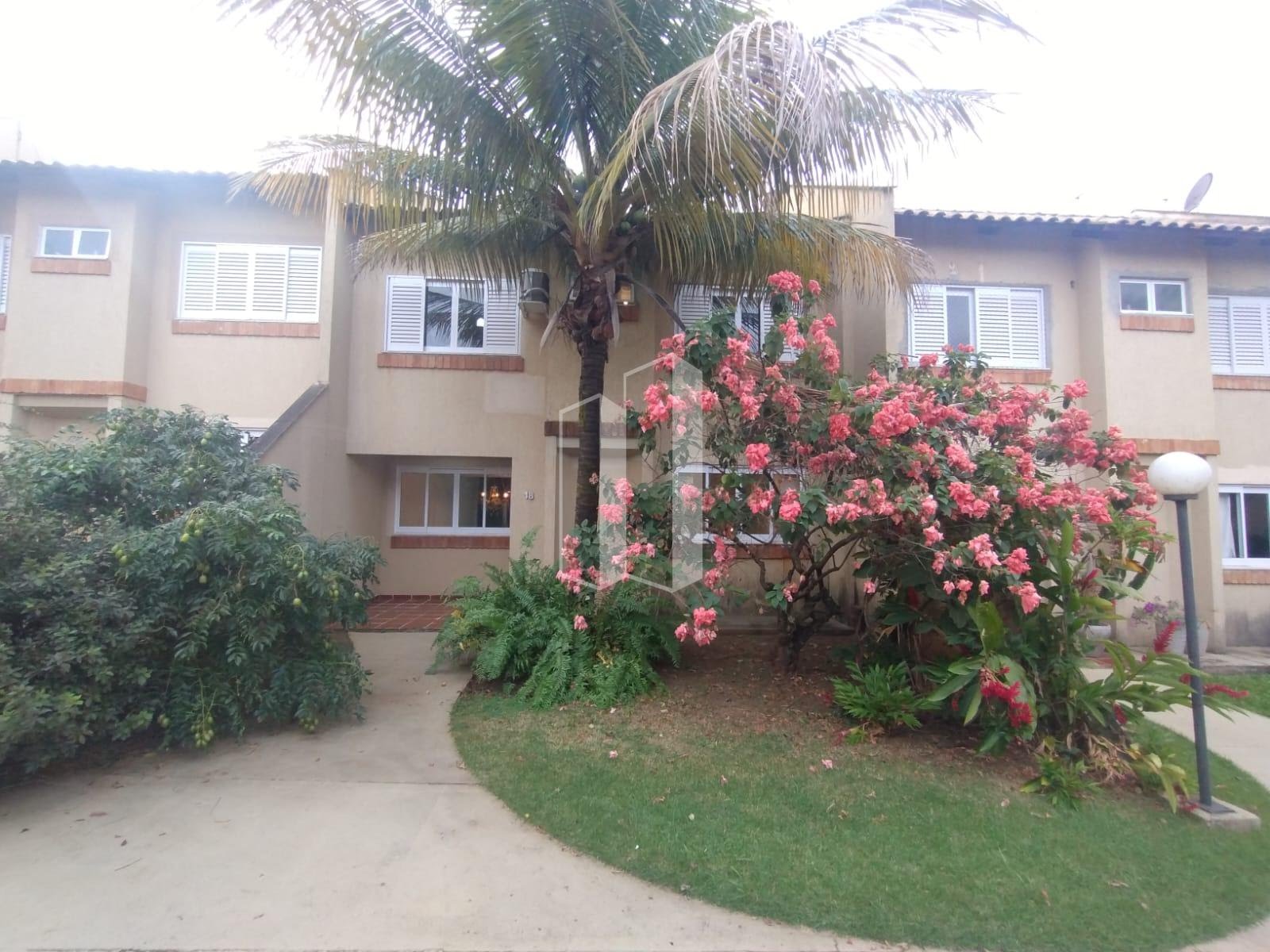 Casa para alugar com 4 quartos, 3 banheiros, 2 vagas e 200m² no Parque Anhanguera, Goiânia — foto principal