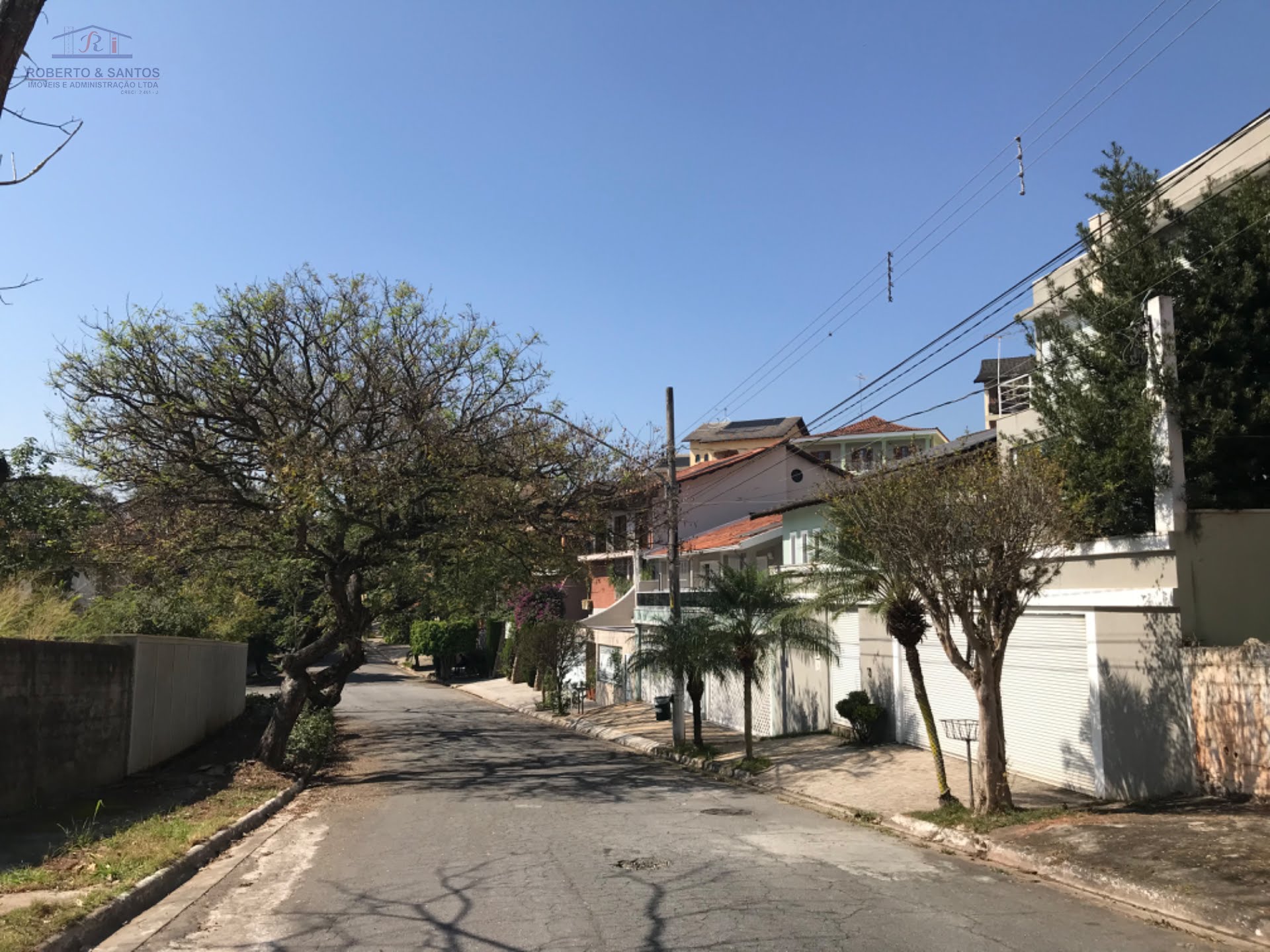 Rua do terreno 