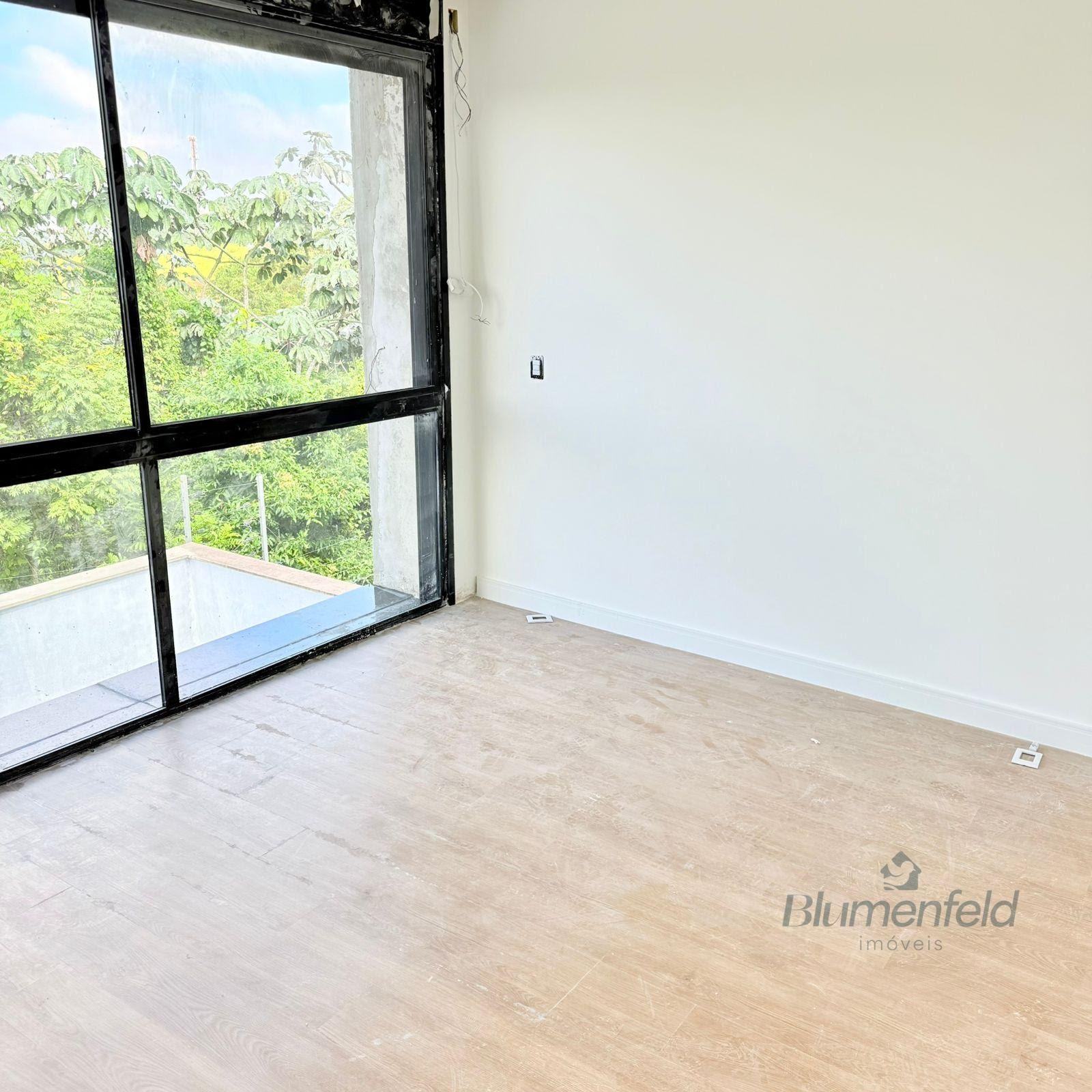 Casa à venda com 4 quartos, 4 suítes, 5 vagas e 134m² no Condomínio Real Park, Arujá (SP) — foto 9 de 18