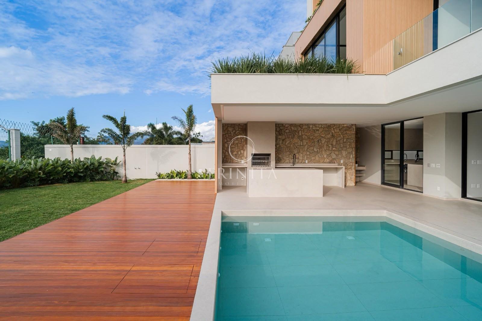 piscina-trinitaimobiliaria-alphaville