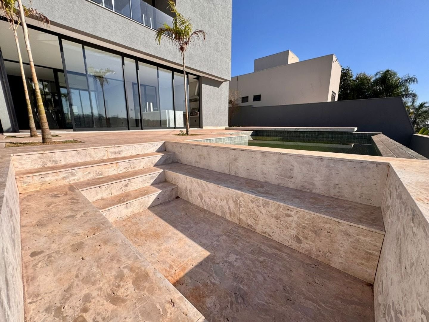Casa à venda com 4 quartos, 6 banheiros e 335m² no Alphaville, Ribeirão Preto — foto principal
