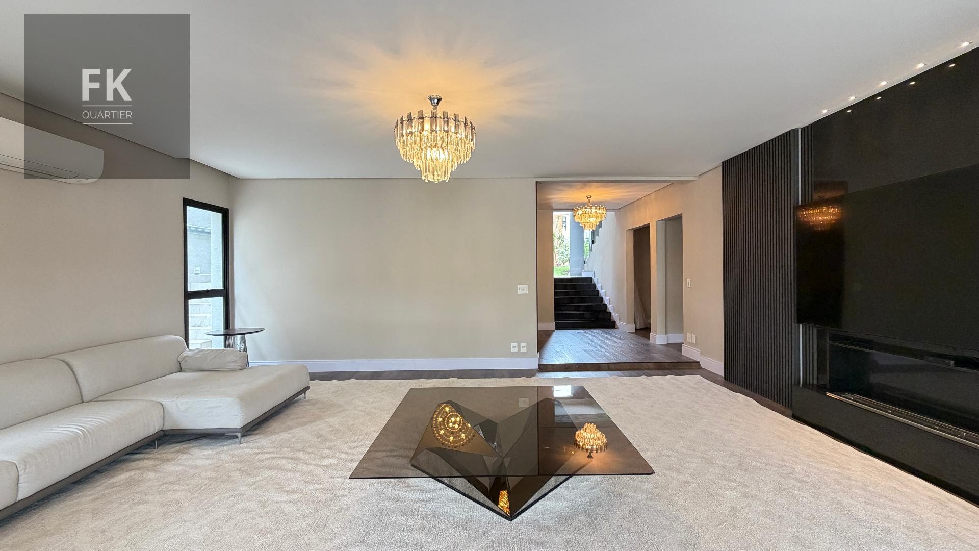 Casa à venda com 5 quartos, 5 suítes, 4 vagas e 350m² no Alphaville Residencial Dois, Barueri (SP) — foto 9 de 30