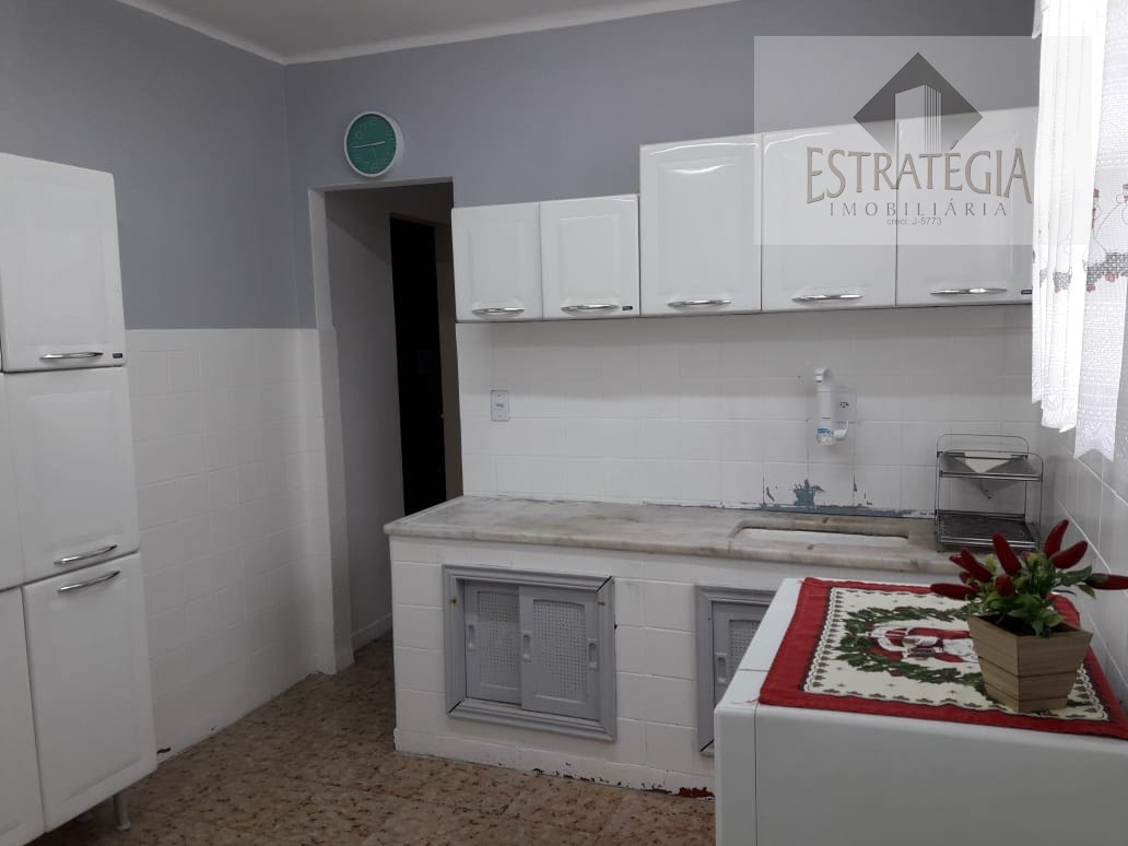Casa à venda com 3 quartos, 2 banheiros, 5 vagas e 155m² no Castrioto, Petrópolis (RJ) — foto 8 de 17