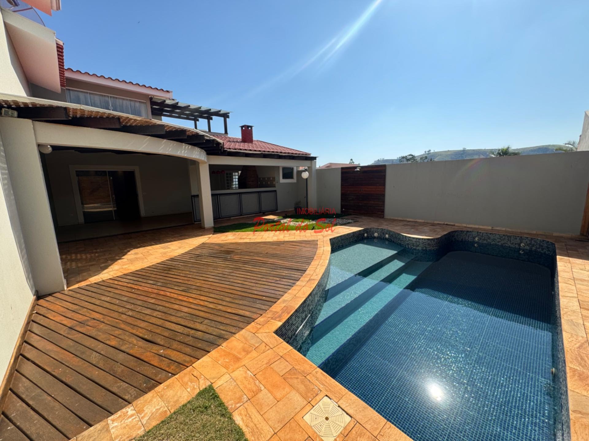 Casa à venda com 4 quartos, 1 suíte, 2 vagas e 320m² no Residencial Morumbi, Santo Antônio da Platina (PR) — foto 4 de 16