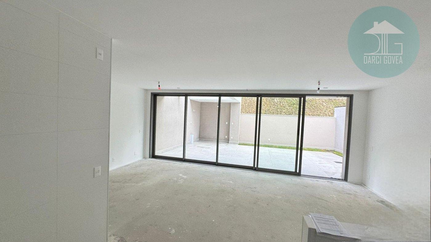 Casa à venda com 3 quartos, 3 suítes, 3 vagas e 240m² no Alphaville, Santana de Parnaíba (SP) — foto 5 de 23