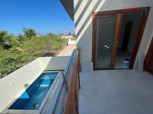 Casa Duplex em PREA  -  Cruz