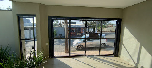Casa à Venda e Locação no Jardim Brasil, Americana, 3 Dorms, 107m²