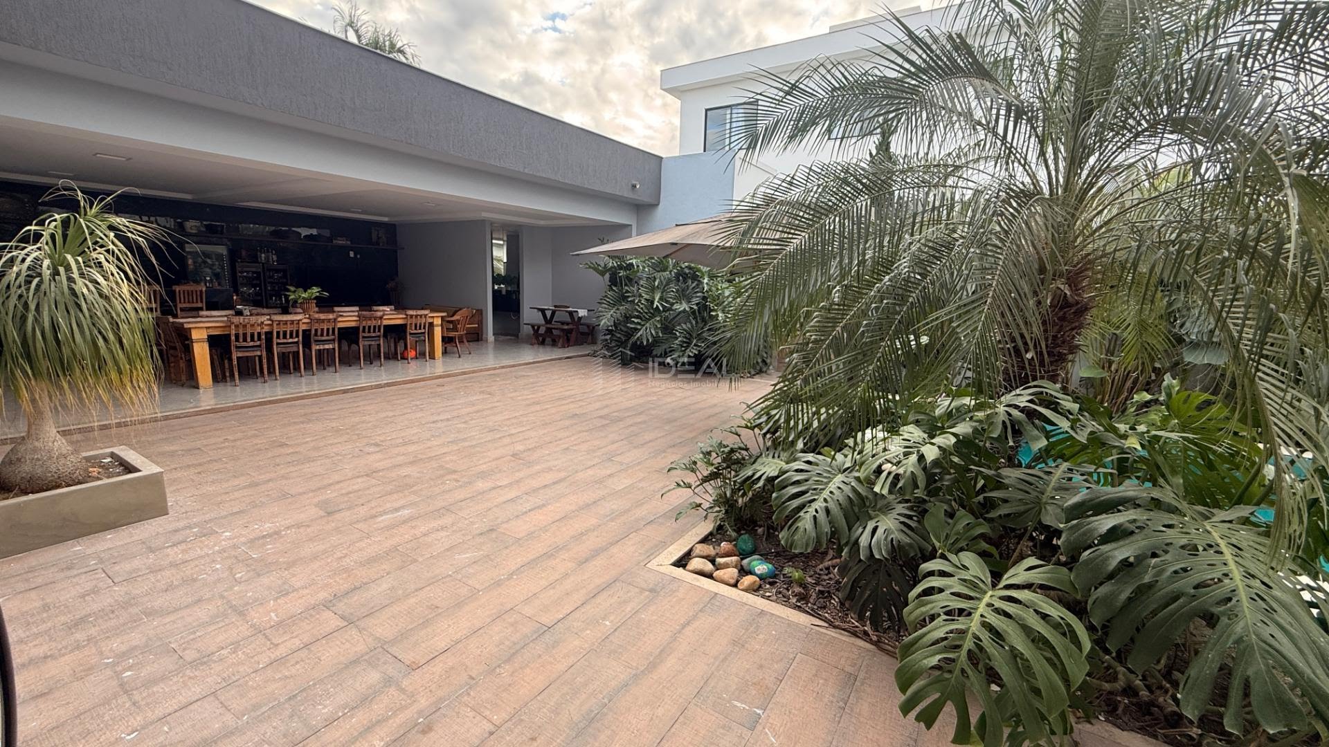 Casa à venda com 5 quartos, 5 suítes, 4 vagas e 400m² no Parque Rodoviario, Campos dos Goytacazes (RJ) — foto 13 de 30