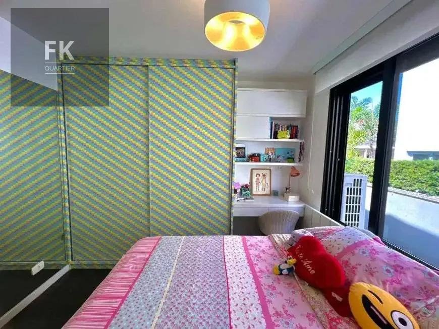 Casa à venda com 3 quartos, 3 suítes, 3 vagas e 320m² no Alphaville Residencial Dois, Barueri (SP) — foto 19 de 25
