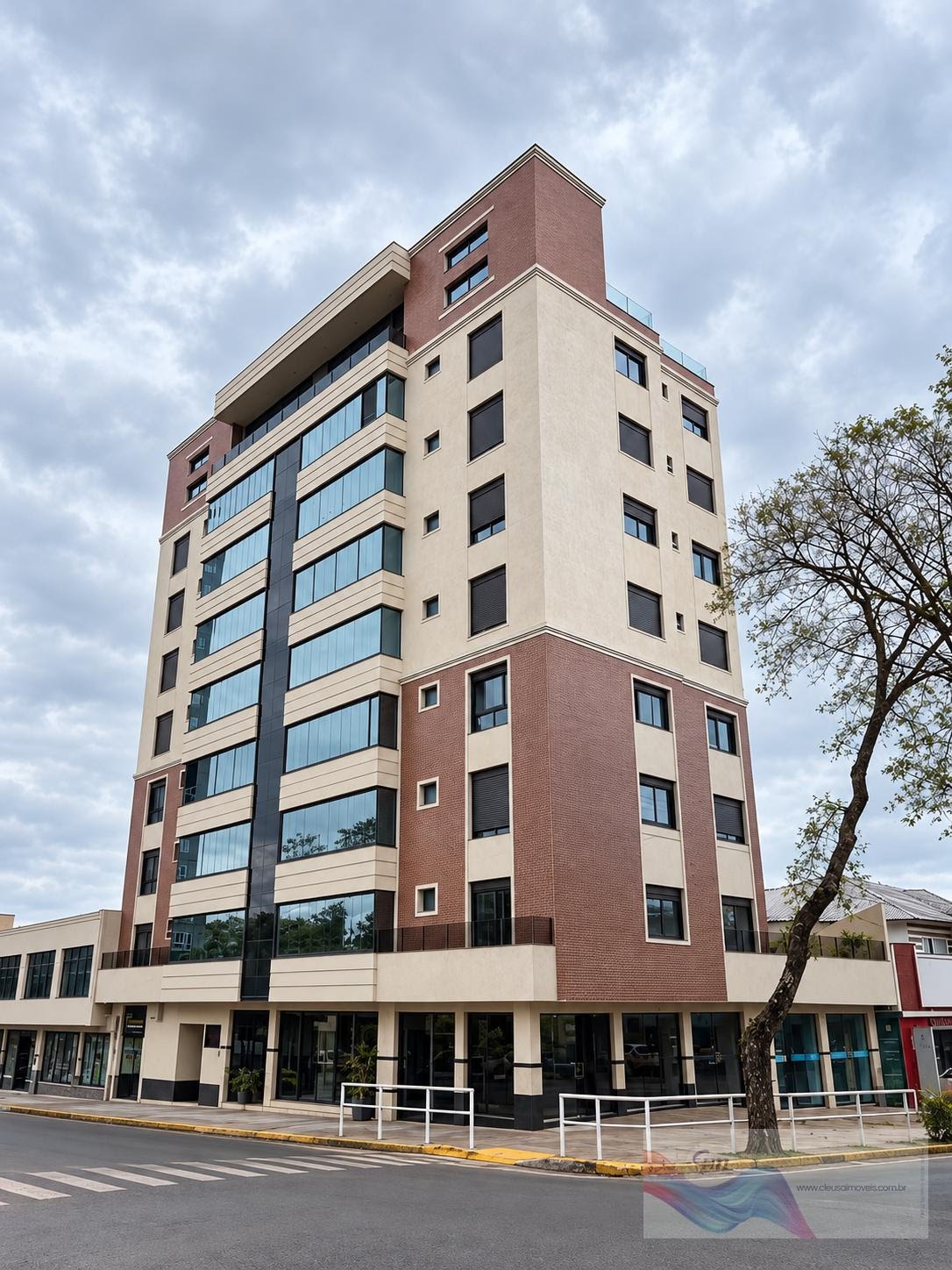 Foto de capa do anúncio 962: Apartamento no Edifício Mônaco, Centro de Espumoso