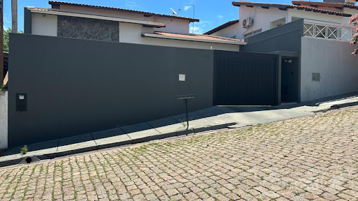 Casa à Venda no Centro de Adamantina: 3 Dormitórios, 241m² 