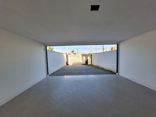 Garagem coberta para 2 carros 