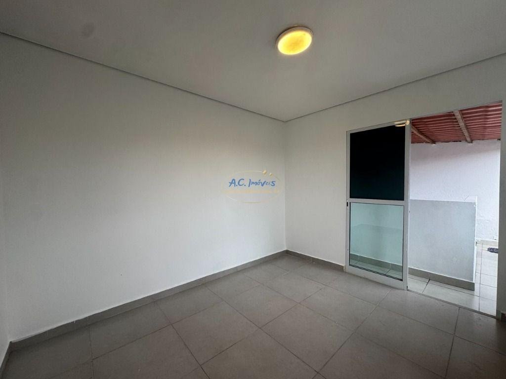 Casa à venda com 3 quartos, 1 banheiro, 2 vagas e 110m² no Vila Tupi, Praia Grande (SP) — foto 17 de 23