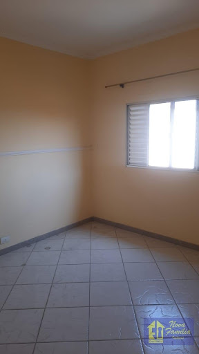 Casa à Venda ou Aluguel em Guarulhos: 2 Quartos, 2 Banheiros