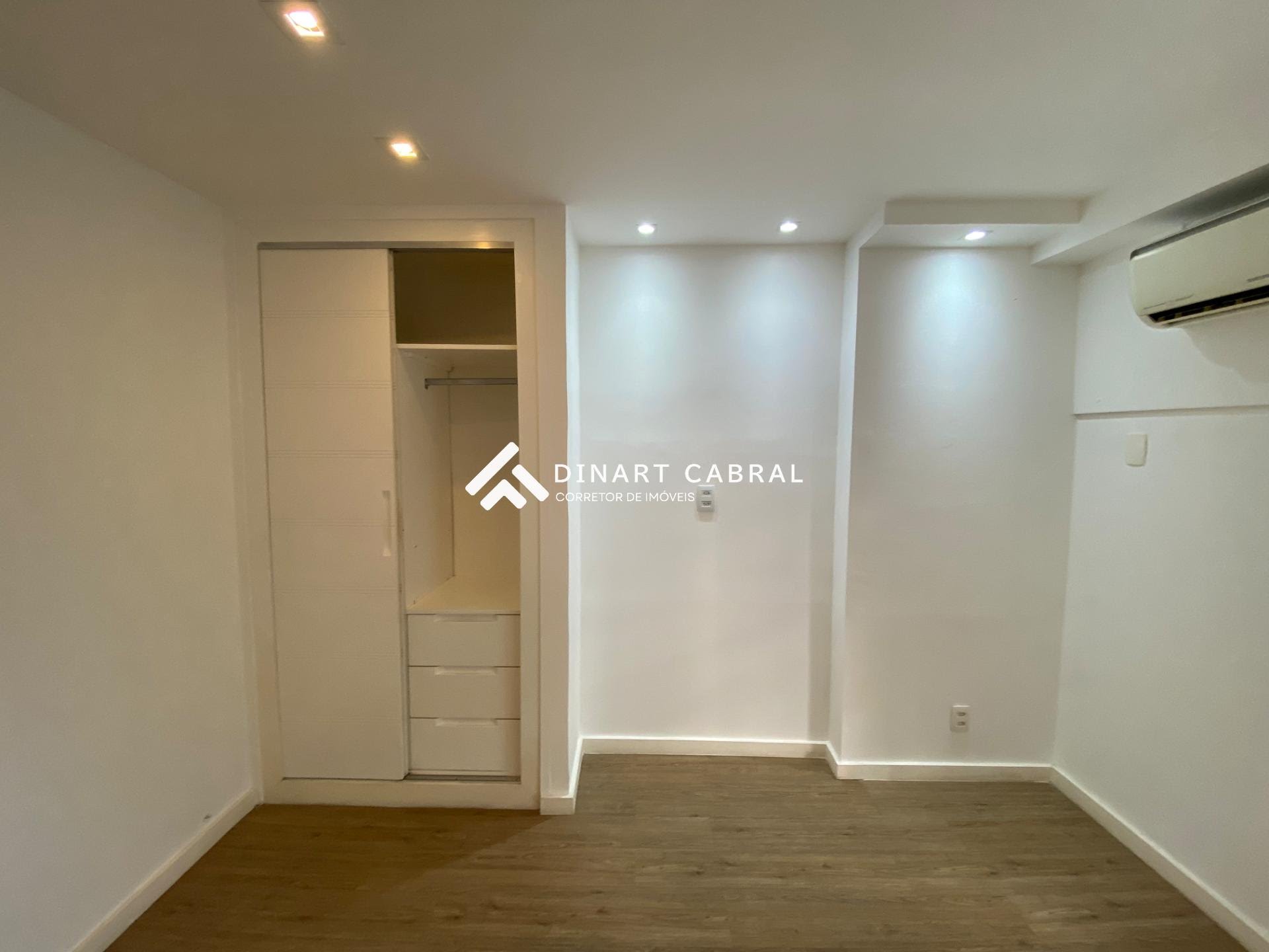 Apartamento à venda com 2 quartos, 1 suíte, 3 vagas e 176m² no Leblon, Rio de Janeiro (RJ) — foto 13 de 30