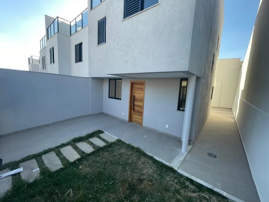 Casa à venda com 3 quartos, 1 suíte, 1 vaga e 110m² no Planalto, Belo Horizonte (MG) — foto 4 de 16
