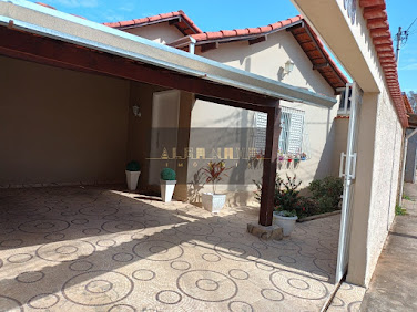 Casa em Santa Rita de Cássia  -  Itajubá