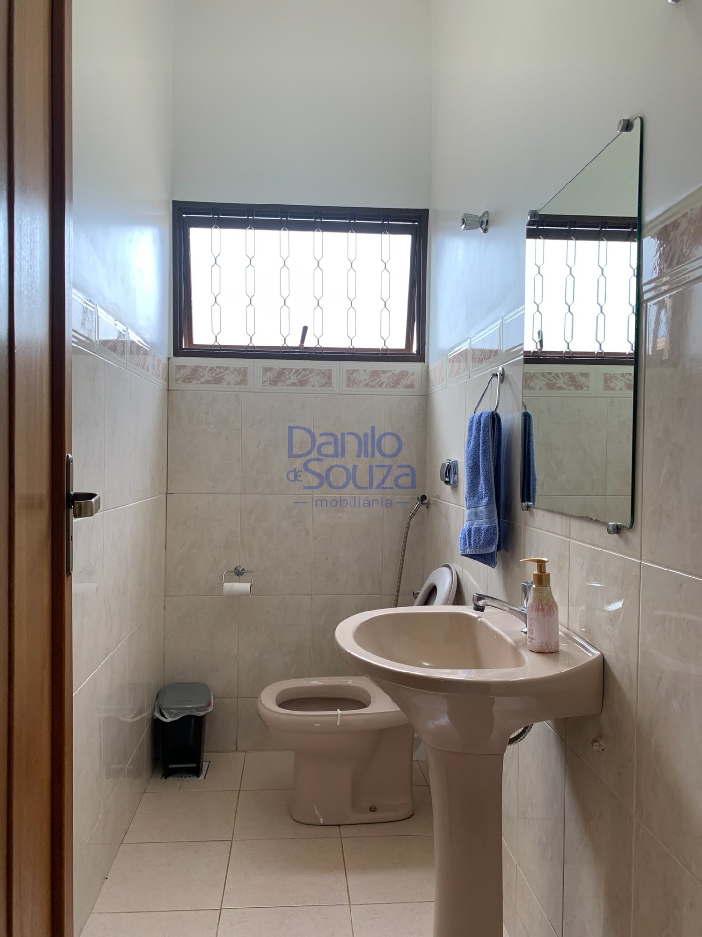 Casa à venda com 3 quartos, 1 suíte, 2 vagas e 360m² no Arasol, Araxá (MG) — foto 6 de 21