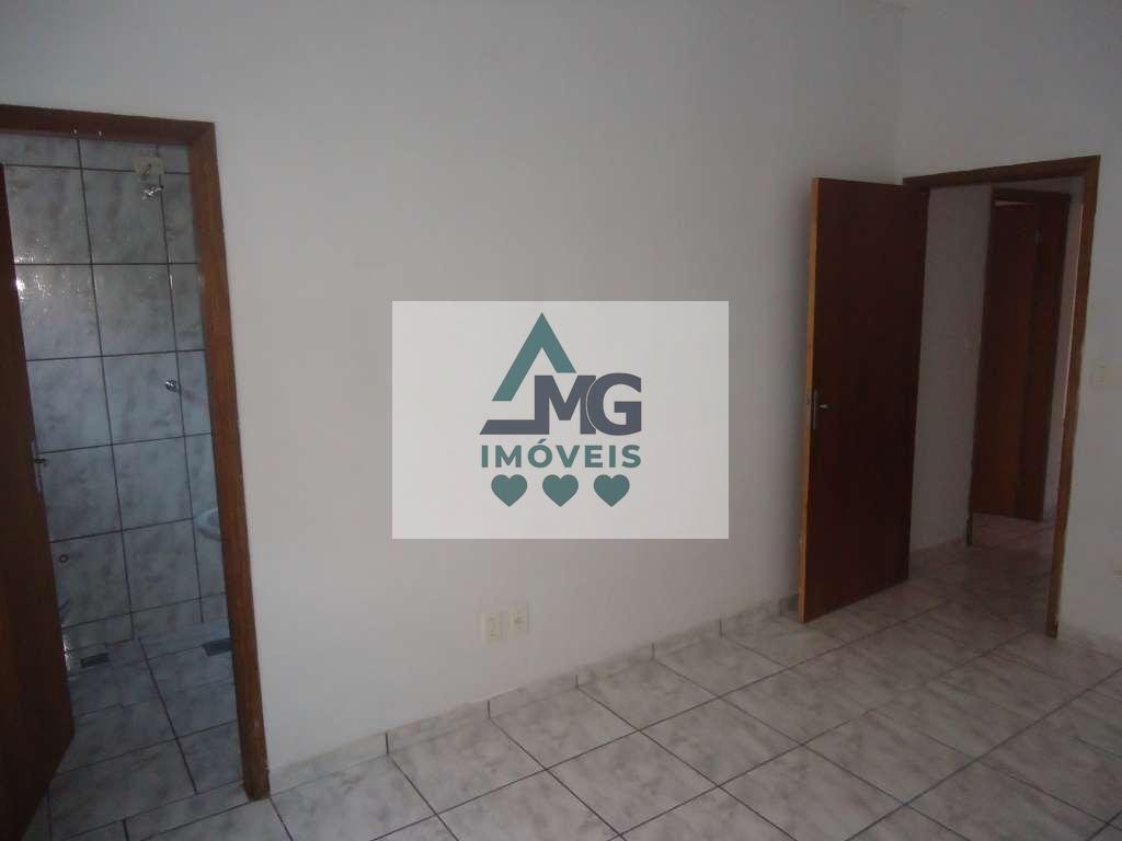 Casa à venda com 4 quartos, 4 suítes, 1 vaga e 250m² no Parque Bandeirante, Três Corações (MG) — foto 8 de 8