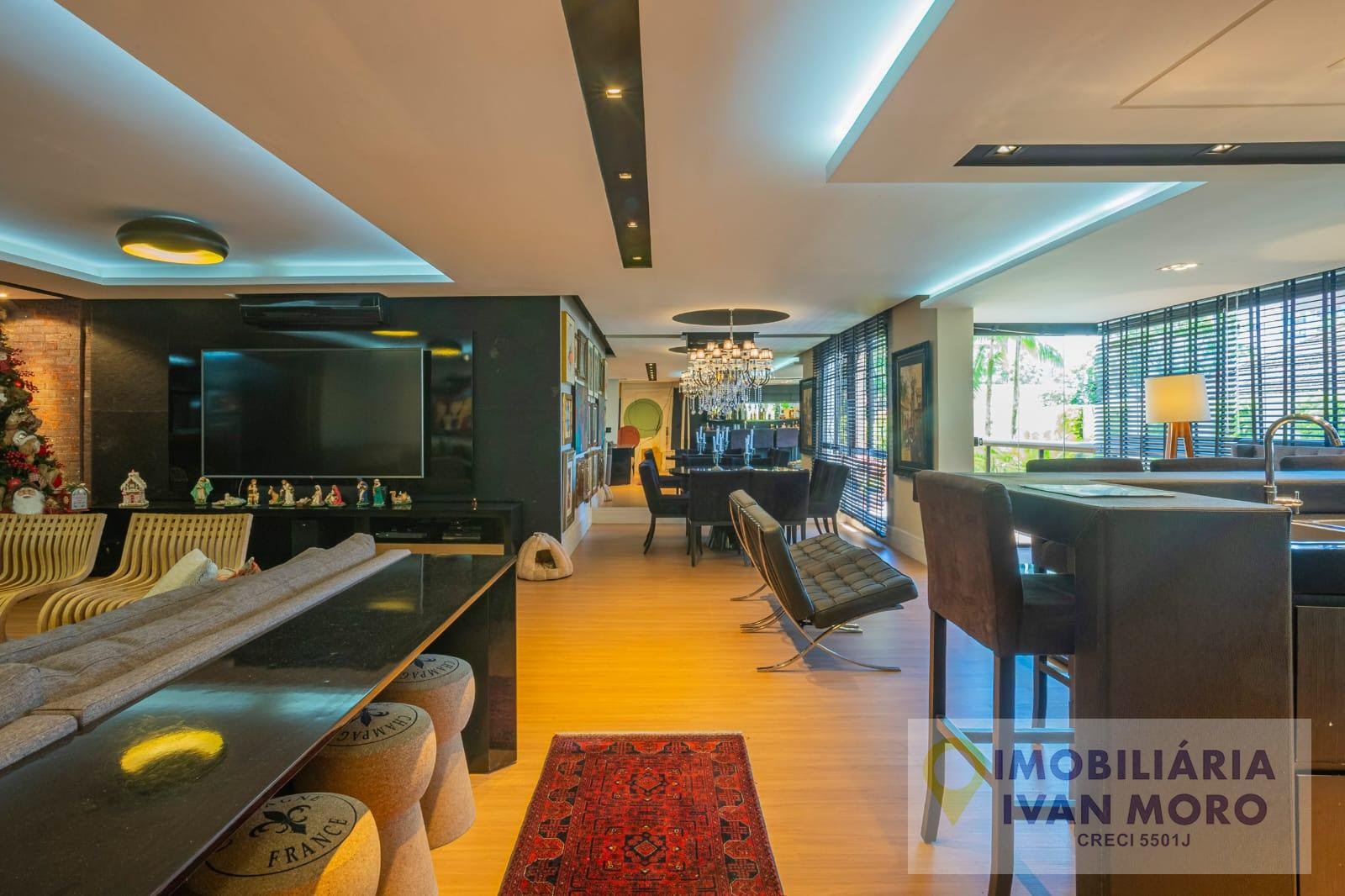 Apartamento à venda com 4 quartos, 2 suítes, 3 vagas e 325m² no Centro, Florianópolis (SC) — foto 8 de 30