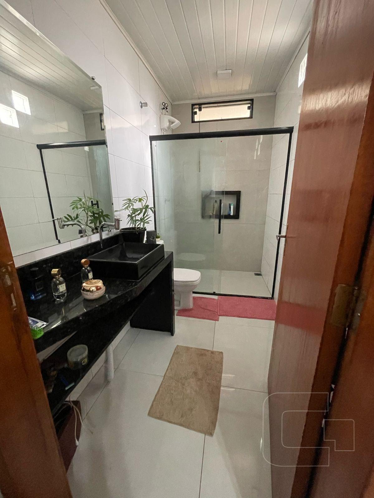 Casa à venda com 3 quartos, 4 vagas e 278m² no Jardim Flamingos, Apucarana (PR) — foto 10 de 26