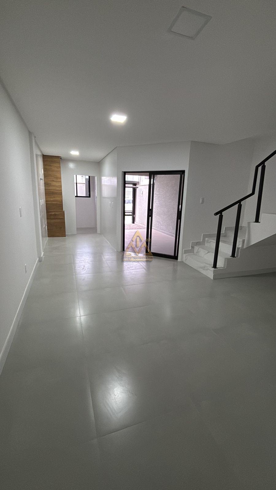 Casa à venda com 3 quartos, 1 suíte, 1 vaga e 104m² no Itacolomi, Balneário Piçarras (SC) — foto 3 de 10