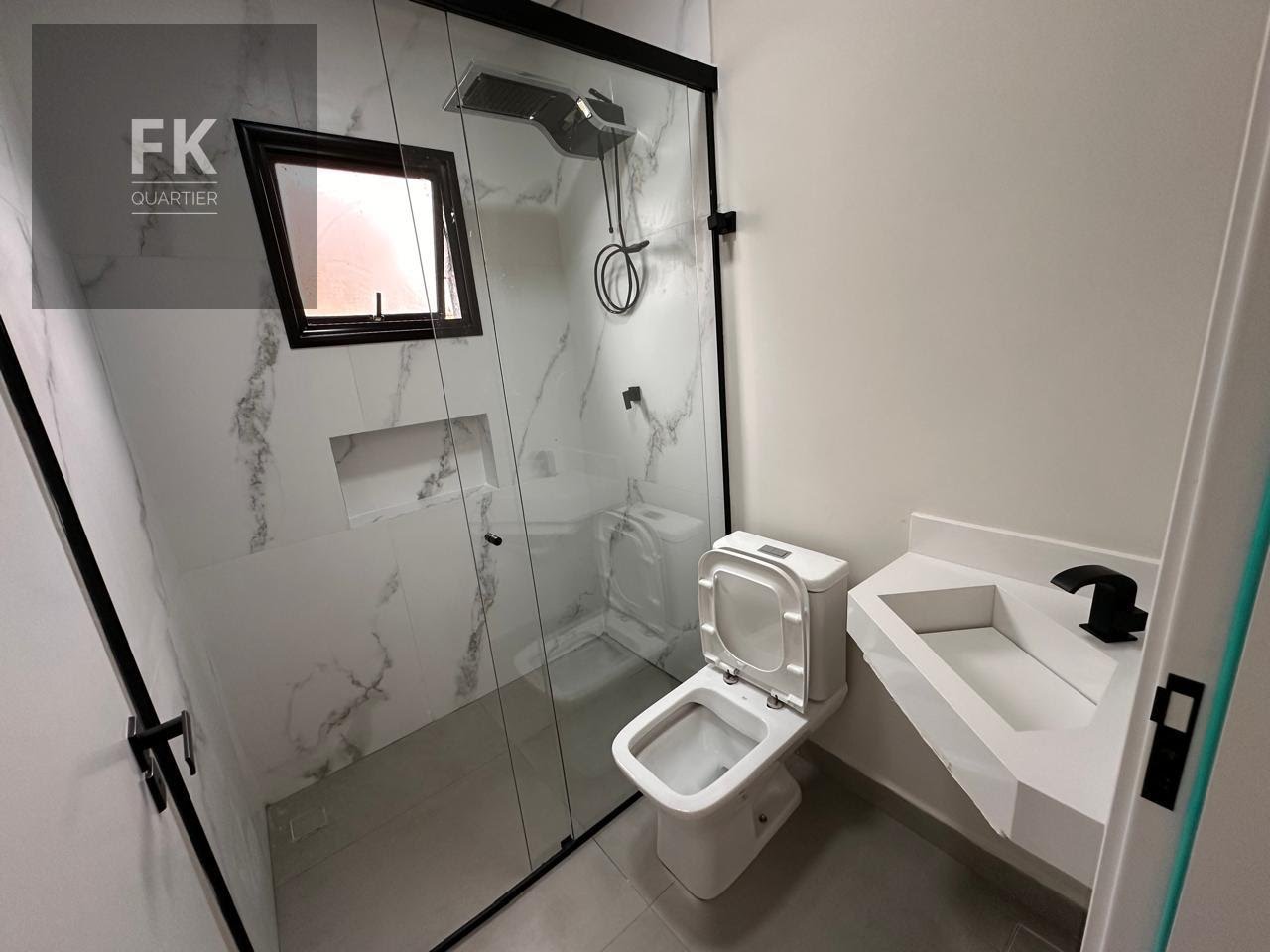 Casa à venda com 3 quartos, 1 suíte, 2 vagas e 131m² no Villas do Jaguari, Santana de Parnaíba (SP) — foto 7 de 24