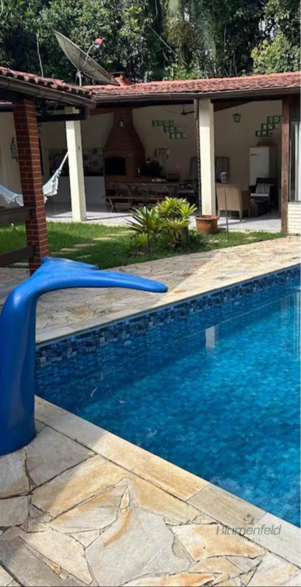 Casa à venda com 5 quartos, 2 banheiros, 4 vagas e 200m² no Guaratuba, Bertioga (SP) — foto 3 de 23