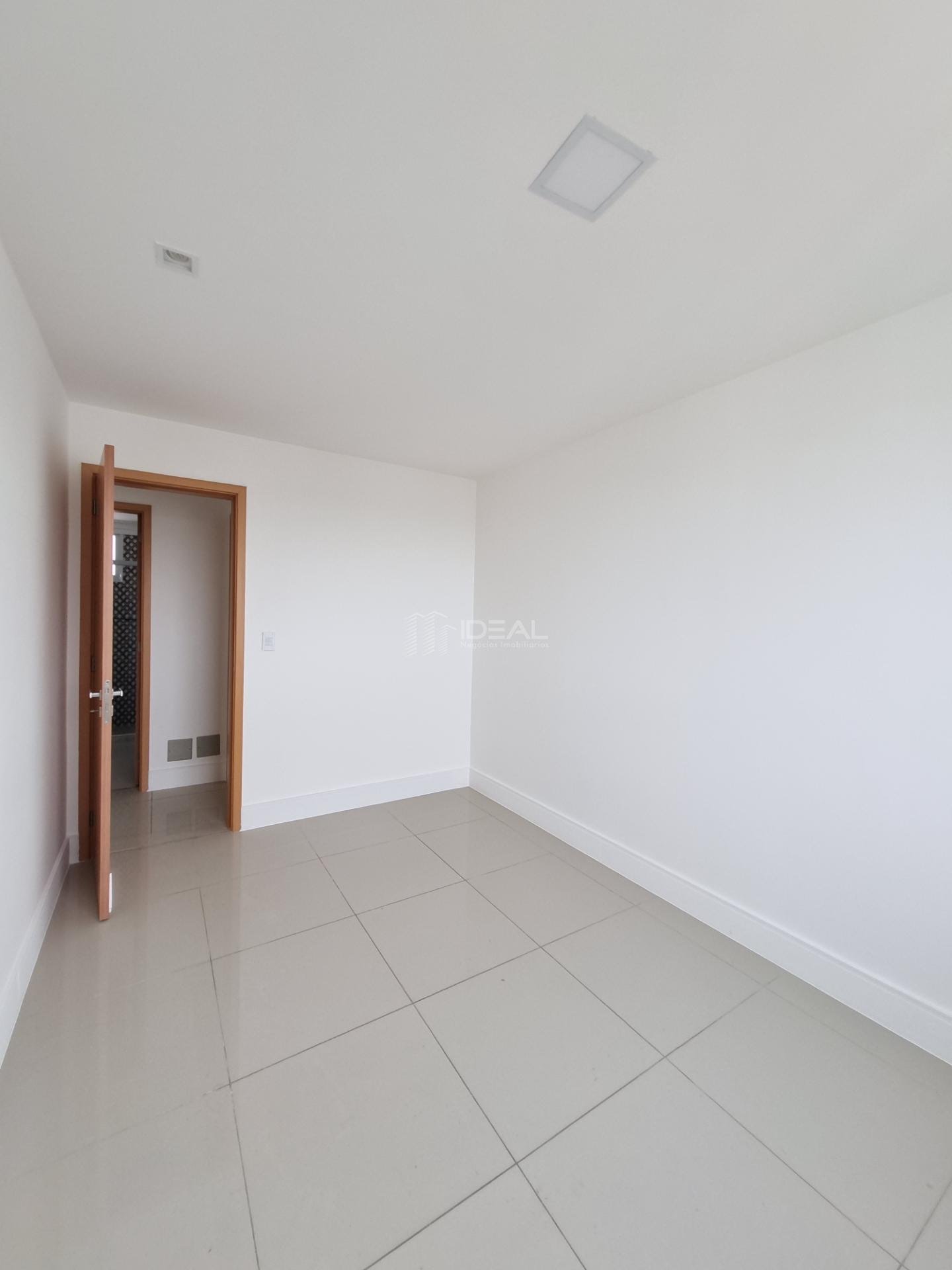 Apartamento à venda com 3 quartos, 1 suíte, 2 vagas e 105m² no Parque Tamandaré, Campos dos Goytacazes (RJ) — foto 13 de 17
